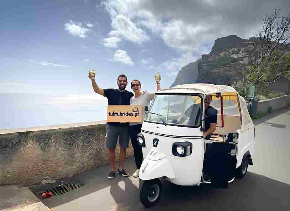 Tuktuk Wine & Sugar Honey Cake Tuk Tuk tour in Madeira