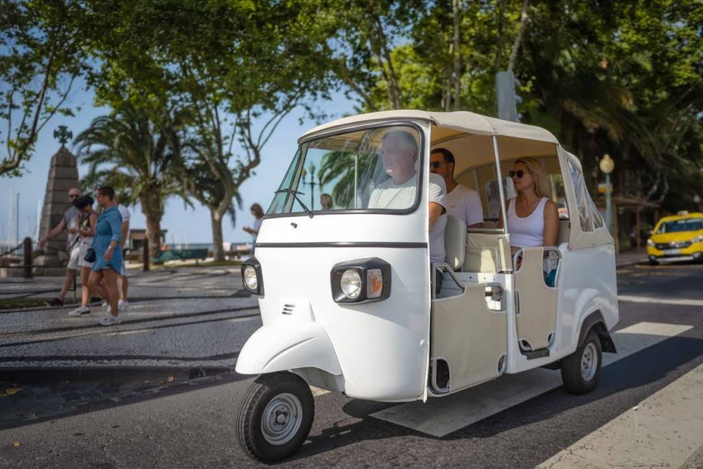 Tuk Tuk sightseeing tour in Funchal